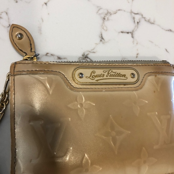 Louis Vuitton Cream Key Pouch - Picture 4 of 9
